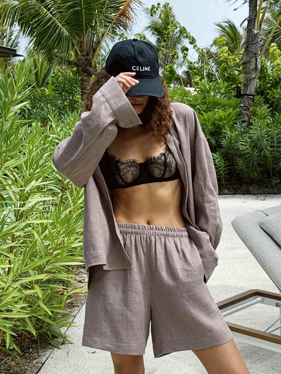 Conjunto Femenino de Blusa con Encaje y Pantalón